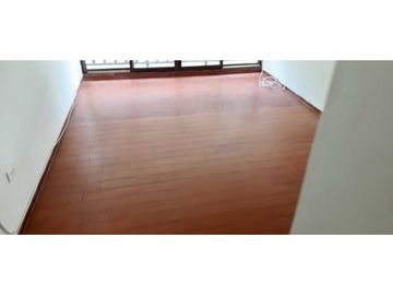 Casa en venta sur cali barrio ciudad 2000 frente a un parque dos pisos