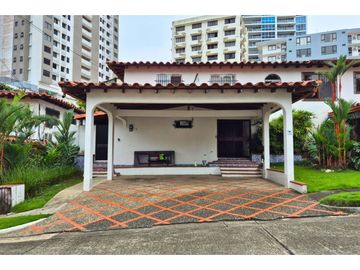 En venta casa en El Cangrejo