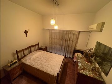 OPORTUNIDAD CASA EN CASTELAR SUR!!