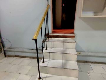 LOCAL COMERCIAL CERCANO A LA MONEDA .Precio Bajo Tasación