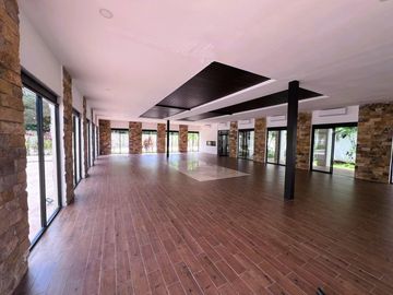 Casa de una planta , en privada con amenidades, Zona Country club