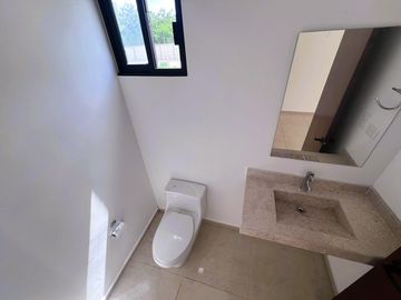 Casa de una planta , en privada con amenidades, Zona Country club