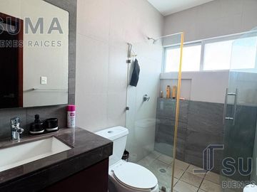 Casa en Venta en Fracc. Costa de Oro, Boca del Rio Veracruz. Con cuarto de servicio