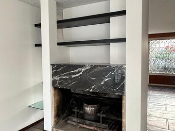 Se renta hermosa y segura casa recientemente renovada en la colonia Portales Sur