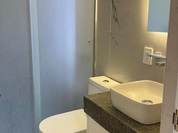 Se renta hermosa y segura casa recientemente renovada en la colonia Portales Sur