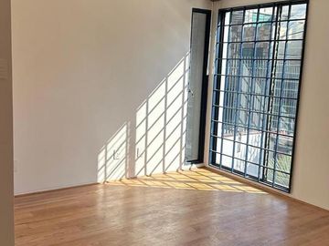 Se renta hermosa y segura casa recientemente renovada en la colonia Portales Sur