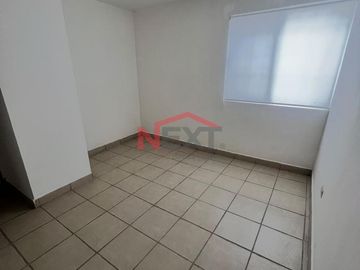 Casa en Renta, Zona COMERCIAL, 1 PISO, 4 ESPACIOS