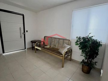 Casa en Renta, Zona COMERCIAL, 1 PISO, 4 ESPACIOS