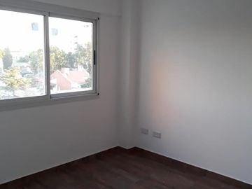 2 AMB. A ESTRENAR, ENTREGA INMEDIATA. MUY BUENA UBICACIÓN. LANUS O.
