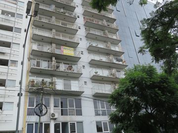 EXCELENTE MONOAMBIENTE, BALCON, FULL AMENITIES, APTO PROFESIONAL