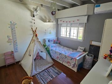 Venta duplex 4 ambientes con patio y cochera en Ciudad Jardin