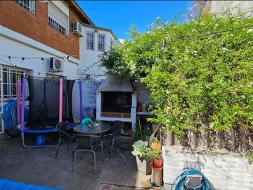 Venta duplex 4 ambientes con patio y cochera en Ciudad Jardin