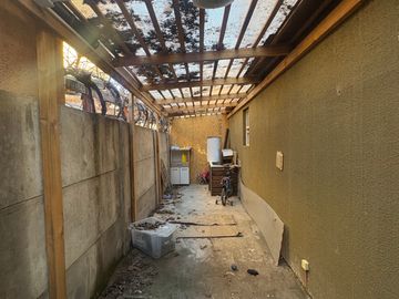 IMPECABLE CASA EN VENTA, CON GRAN TERRENO Y POTENCIAL