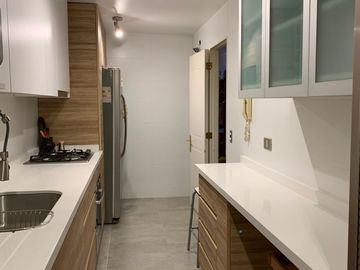 ARRIENDO AMPLIO Y LUMINOSO DEPTO 3 DORM 2 BANOS 1 ESTAC 1BOD