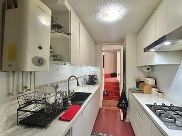 CASA DE 2 PISOS EN GERONA, CHILLÁN CON PISCINA Y QUINCHO