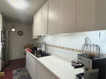 CASA DE 2 PISOS EN GERONA, CHILLÁN CON PISCINA Y QUINCHO