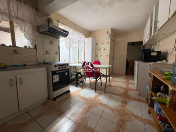 SE VENDE AMPLIA CASA SOLO AL CONTADO 122M2