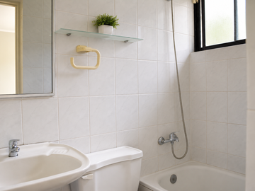 GRAN OPORTUNIDAD / CASA PRINCIPAL MÁS CASA INTERIOR / 5000MT