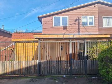 VENDO CASA  3 DORMITORIOS 2 BAÑOS PADRE LAS CASAS