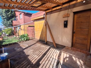 VENDO CASA  3 DORMITORIOS 2 BAÑOS PADRE LAS CASAS