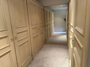 CASA EN VENTA CON ALBERCA PARA ACTUALIZAR OPORTUNIDAD - SIERRA GUADARRAMA- LOMAS