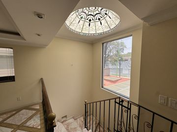 CASA EN VENTA CON ALBERCA PARA ACTUALIZAR OPORTUNIDAD - SIERRA GUADARRAMA- LOMAS