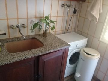 Excelente propiedad 5 amb en el barrio parque sur horeis con lote de 20 x 25 parque y pileta