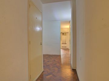 Uruguay y Av. Córdoba - Tribunales Oficina o Vvda - Vig - Venta/Alq.