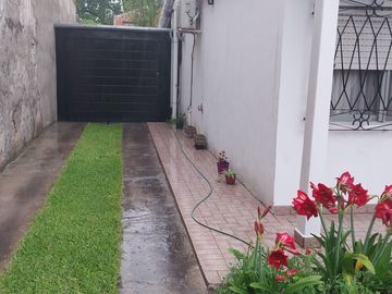 Impecable casa 4 ambientes EN VENTA, Alcalde Loza 1900, Ituzaingó