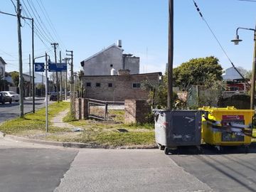 Venta de lote de 159 mts2 a 2 cuadras de Av. Alcorta