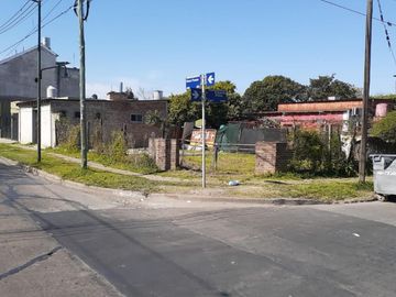 Venta de lote de 159 mts2 a 2 cuadras de Av. Alcorta