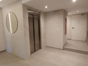 Alquiler Monoambiente con balcon, esp lavarropas, cocina a gas!!! Apto prof
