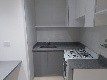 Alquiler Monoambiente con balcon, esp lavarropas, cocina a gas!!! Apto prof
