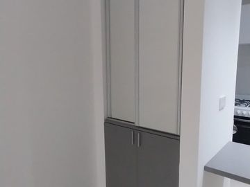 Alquiler Monoambiente con balcon, esp lavarropas, cocina a gas!!! Apto prof