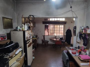 VENTA CASA Y LOCAL A RECICLAR  EN VILLA ADELINA