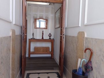 VENTA DE CASA CENTRICA DE 3 DORMITORIOS EN TANDIL