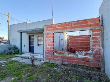 CASA MAS DEPARTAMENTO ZONA HIPODRÓMO
