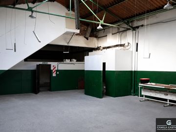 Galpón en alquiler de 340m2 ubicado en Villa del Parque