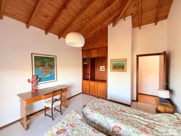 Chalet en venta c/ cochera en Zona Centro