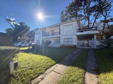 Departamento en venta c/ cochera en Zona Sur