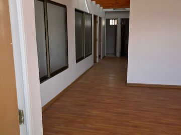 VENTA CLÍNICA VETERINARIA CON CONTRATO DE ARRIENDO VIGENTE