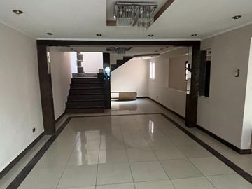 VENTA CLÍNICA VETERINARIA CON CONTRATO DE ARRIENDO VIGENTE