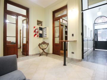 Venta CASA 6 AMBIENTES con Gran terraza Paternal