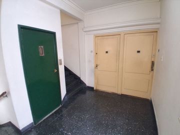 DEPARTAMENTO 3 AMB EN VENTA FLORES CON BALCON