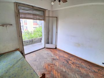 DEPARTAMENTO 3 AMB EN VENTA FLORES CON BALCON