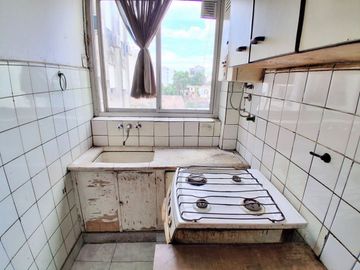 DEPARTAMENTO 3 AMB EN VENTA FLORES CON BALCON