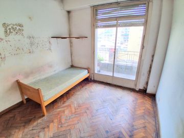 DEPARTAMENTO 3 AMB EN VENTA FLORES CON BALCON