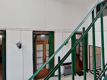 VENTA con RENTA  3 amb y 1/2 - Monserrat