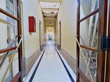 VENTA con RENTA  3 amb y 1/2 - Monserrat