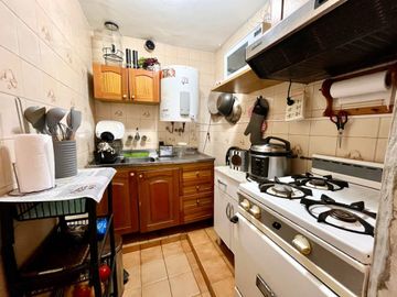VENTA con RENTA  3 amb y 1/2 - Monserrat